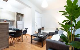 Aelia Apartment